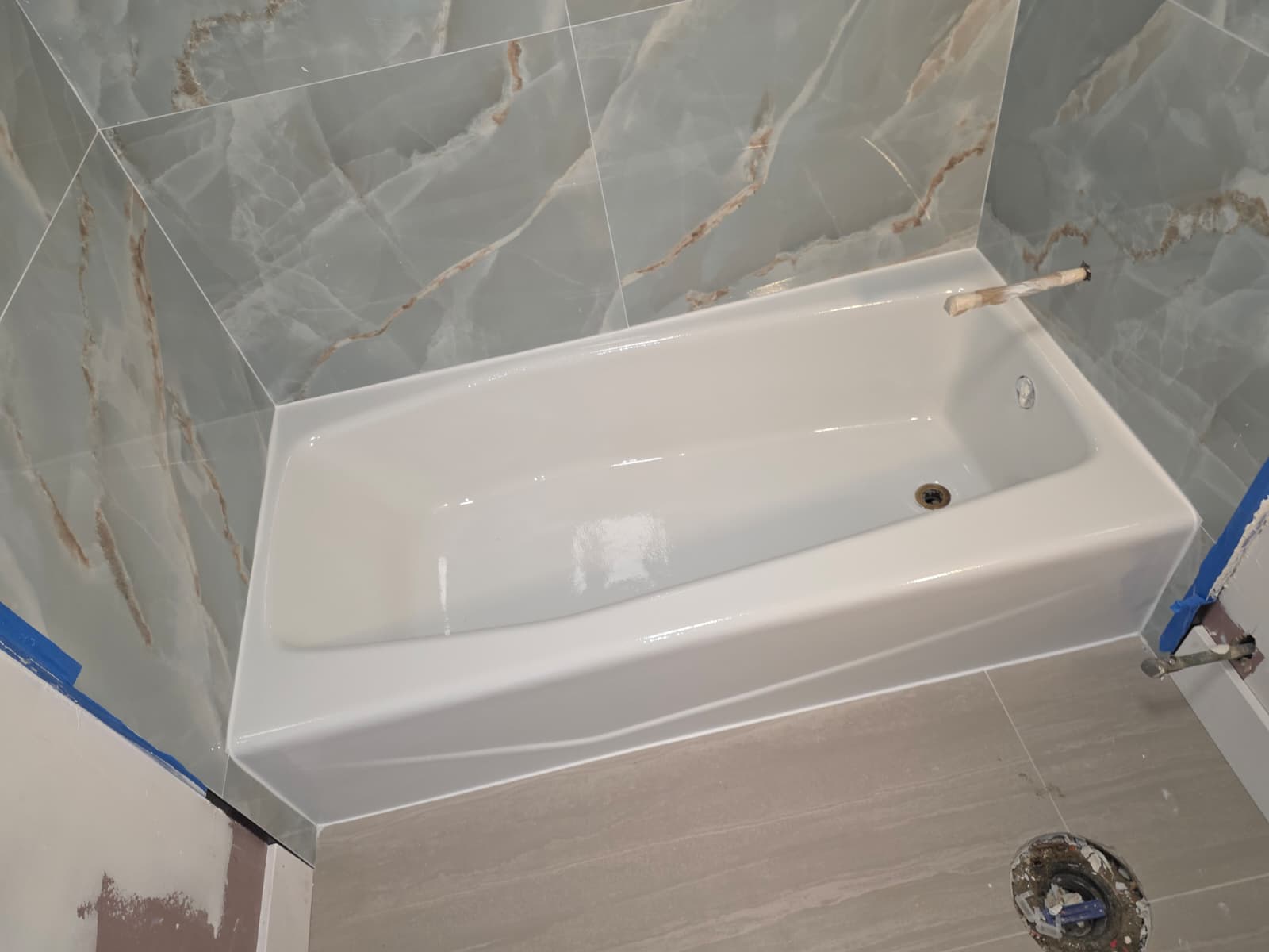 Bathtub surface after refinishing - project 1